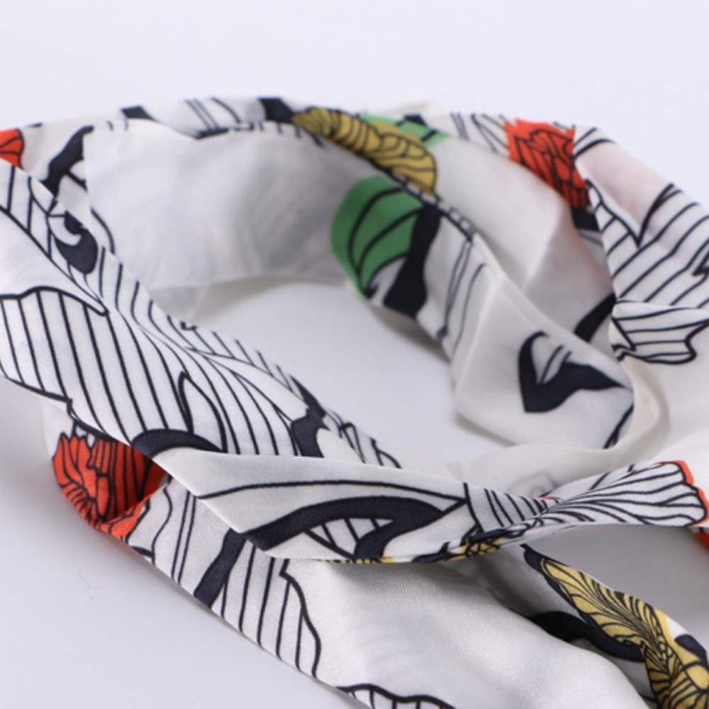 Summer vibe tassel scarf | Green floral graphic suede leather fringe wrap - Picture 3 of 4